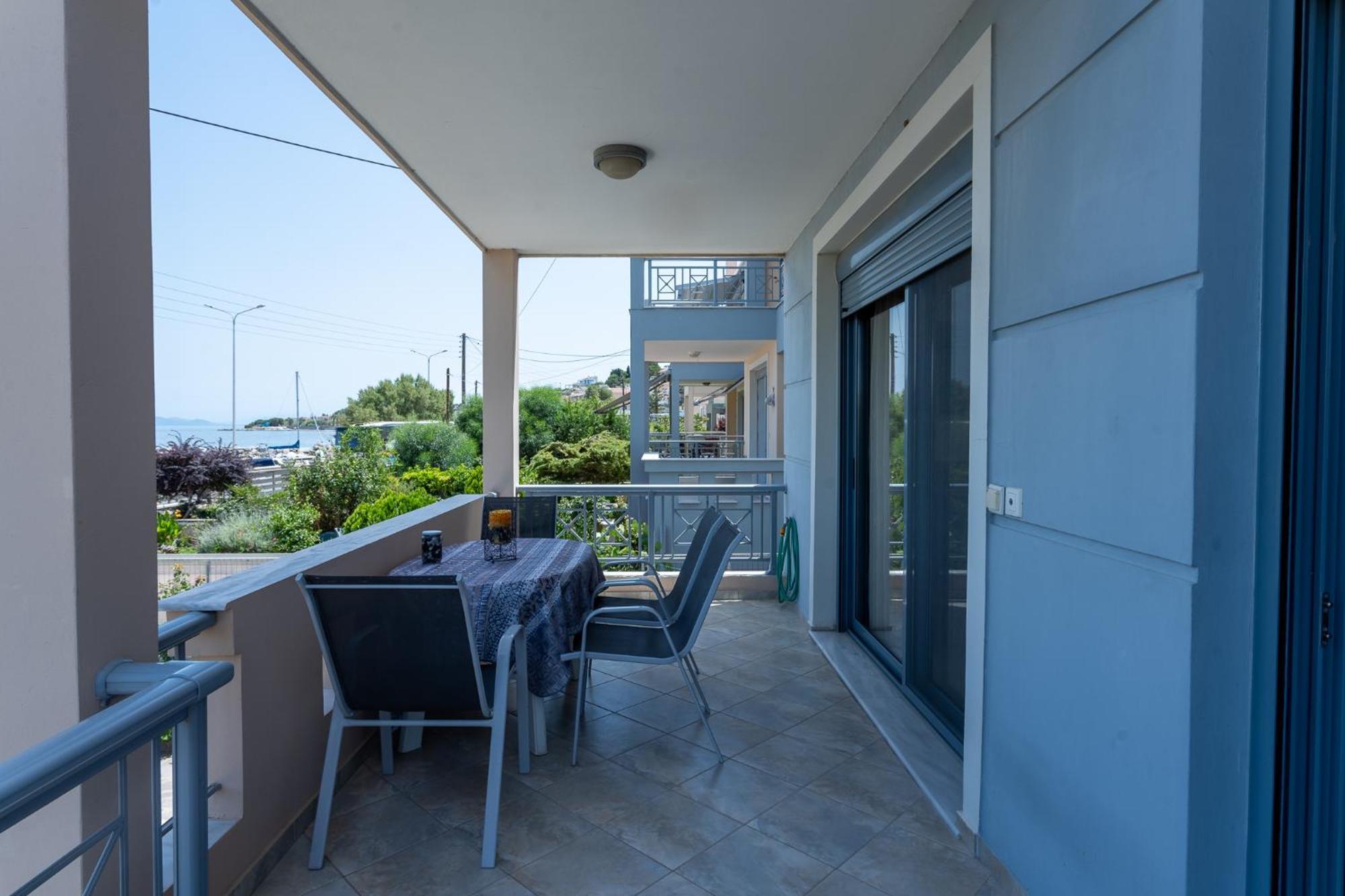 3-br Sea View With Garden In Villa *